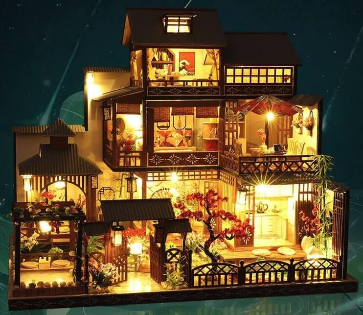 Casa de muñecas de madera