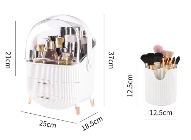 Organizador con detalles en dorado