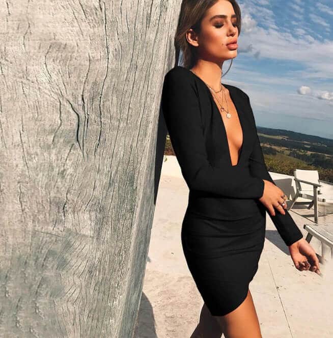 vestido negro moderno